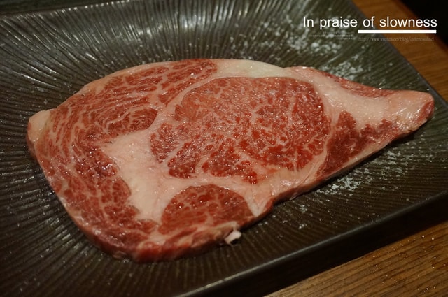 【食記】。操縱牛肉的神秘體驗。老乾杯燒肉❤