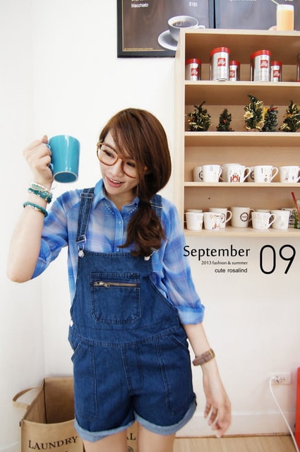 【穿搭】涼涼天氣穿上格紋襯衫剛好。初秋的襯衫七變化穿搭❤