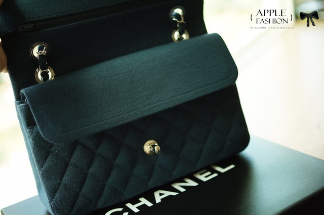 【開箱】Chanel 2.55菱格紋海軍藍佳積布銀鍊包+PRADA桃紅雙色皮夾❤ - 第13張圖 【開箱】Chanel 2.55菱格紋海軍藍佳積布銀鍊包+PRADA桃紅雙色皮夾❤