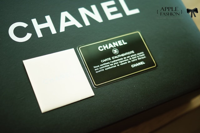 【開箱】Chanel 2.55菱格紋海軍藍佳積布銀鍊包+PRADA桃紅雙色皮夾❤ - 第16張圖 【開箱】Chanel 2.55菱格紋海軍藍佳積布銀鍊包+PRADA桃紅雙色皮夾❤