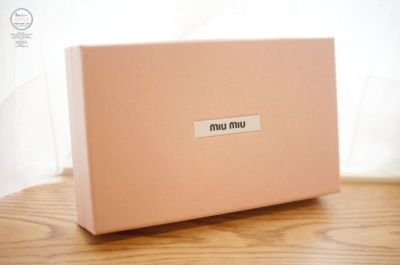 【敗家】義大利OUTLET戰利品。薄荷綠miu miu漆皮壓鱷紋拉鍊長夾 - 第8張圖 DSC07845