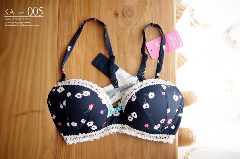 【穿搭】夏天來了換成繽紛款內衣,FAVE四套內衣和一套運動服分享❤ - 第8張圖 DSC05641