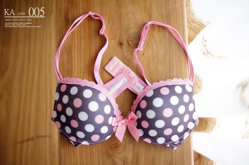 【穿搭】夏天來了換成繽紛款內衣,FAVE四套內衣和一套運動服分享❤ - 第21張圖 DSC05660