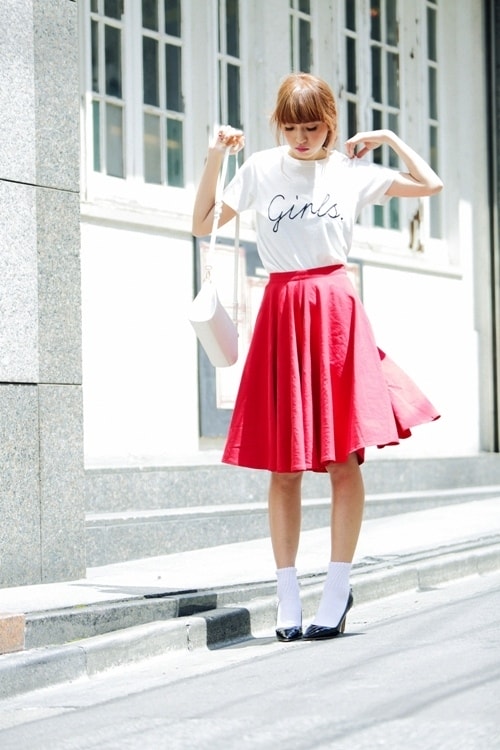 【穿搭】USTYLE Shop。今年怎麼能沒有及膝長度傘擺裙? - 第9張圖 08