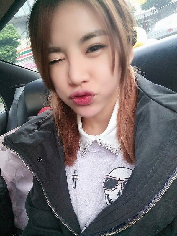 【穿搭+蒐藏】簡簡單單穿出層次感。我對假領子的愛無限 - 第53張圖 10866646_961225293905287_811873179_n