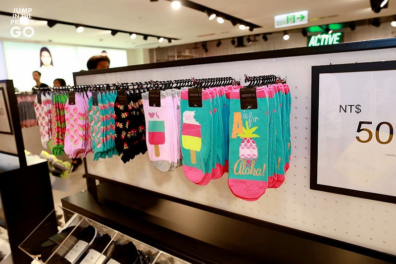 【逛街地圖】時尚單品挖寶好去處。我愛的Forever 21終於來台灣了!! - 第24張圖 IMG_1782