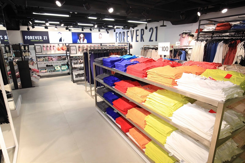 5.多彩繽紛又實惠價格的基本款單品是Forever 21的最大賣點