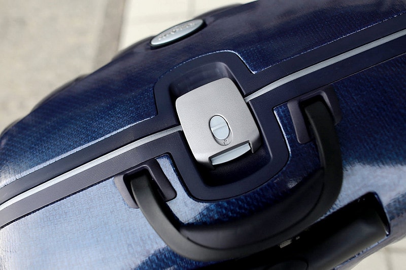 【開箱】時尚又耐看。陪著我四處奔波的Samsonite寶藍Lite-Locked貝殼硬殼行李箱 - 第17張圖 IMG_0372