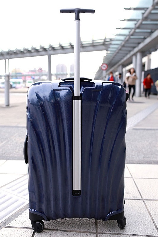 【開箱】時尚又耐看。陪著我四處奔波的Samsonite寶藍Lite-Locked貝殼硬殼行李箱 - 第19張圖 IMG_0339