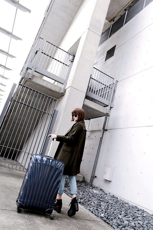 【開箱】時尚又耐看。陪著我四處奔波的Samsonite寶藍Lite-Locked貝殼硬殼行李箱 - 第35張圖 IMG_0517