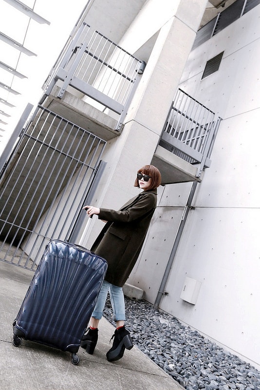 【開箱】時尚又耐看。陪著我四處奔波的Samsonite寶藍Lite-Locked貝殼硬殼行李箱 - 第36張圖 IMG_0524