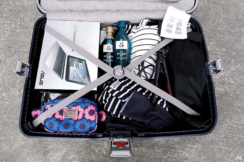 【開箱】時尚又耐看。陪著我四處奔波的Samsonite寶藍Lite-Locked貝殼硬殼行李箱 - 第38張圖 IMG_0531