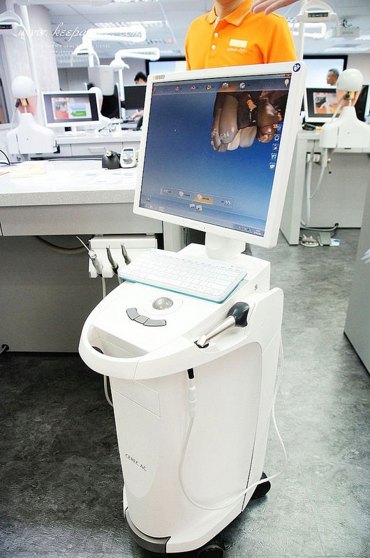 【逼先生專欄】悅庭牙醫暨「CEREC Asia艾瑞瓷數位牙科再教育中心」大開眼界的先進設備,在台北開幕囉~ - 第29張圖 DSC04501