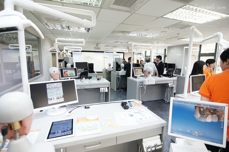 【逼先生專欄】悅庭牙醫暨「CEREC Asia艾瑞瓷數位牙科再教育中心」大開眼界的先進設備,在台北開幕囉~ - 第55張圖 DSC04635