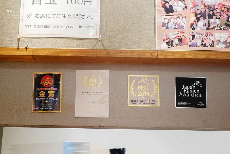 【逼先生專欄】《九州自由行:福岡篇(一)》外觀反差的超濃厚鹽味湯頭、福岡機場必吃拉麵429 - 第22張圖 P1180613