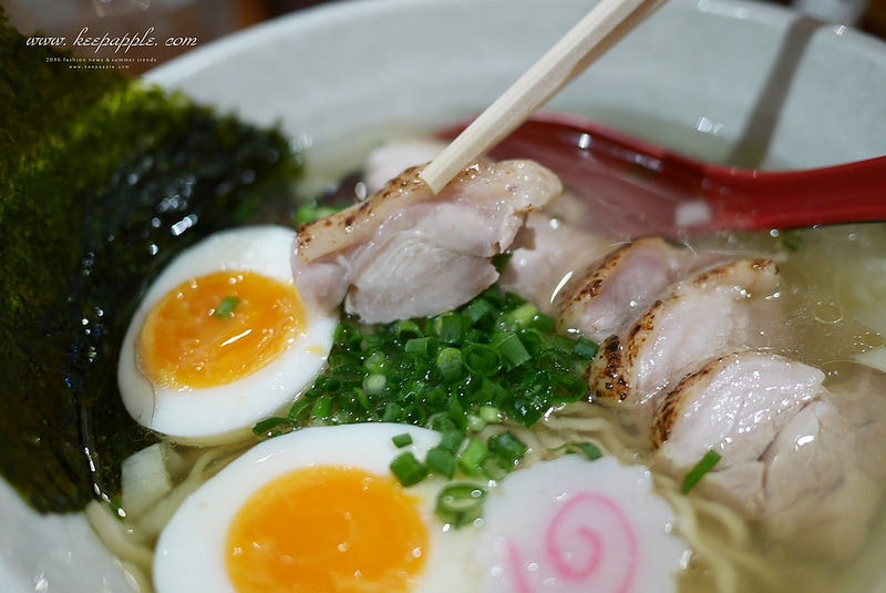 【逼先生專欄】《九州自由行:福岡篇(一)》外觀反差的超濃厚鹽味湯頭、福岡機場必吃拉麵429 - 第28張圖 P9700478