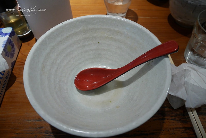 【逼先生專欄】《九州自由行:福岡篇(一)》外觀反差的超濃厚鹽味湯頭、福岡機場必吃拉麵429 - 第38張圖 P9700488