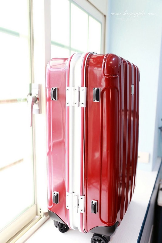 【團購】陪我到處去旅行吧,平價質感行李箱品牌Deseno酷比系列-亮面紅♥ - 第9張圖 IMG_3129