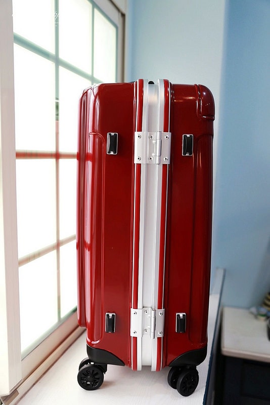 【團購】陪我到處去旅行吧,平價質感行李箱品牌Deseno酷比系列-亮面紅♥ - 第10張圖 IMG_3187
