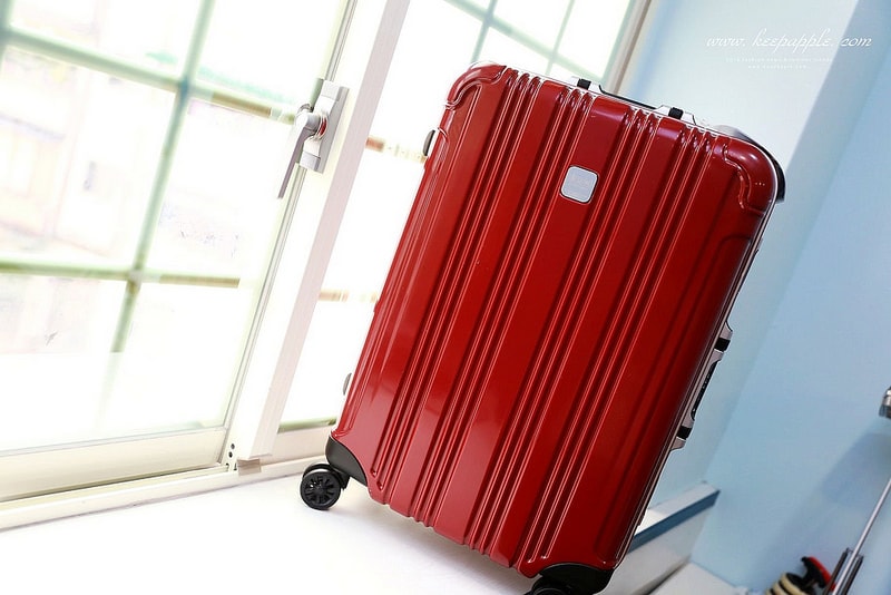 【團購】陪我到處去旅行吧,平價質感行李箱品牌Deseno酷比系列-亮面紅♥ - 第11張圖 IMG_3131