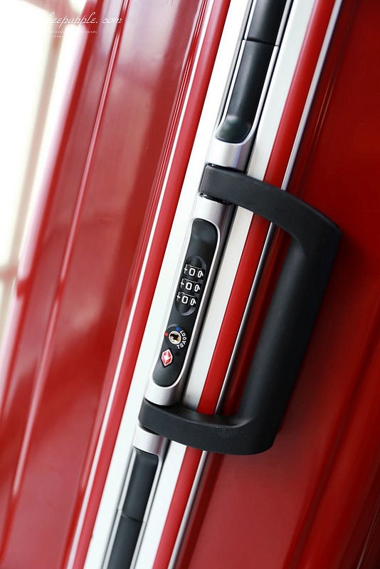 【團購】陪我到處去旅行吧,平價質感行李箱品牌Deseno酷比系列-亮面紅♥ - 第16張圖 IMG_3151