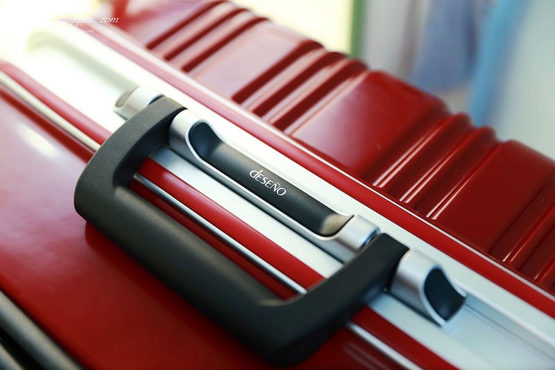 【團購】陪我到處去旅行吧,平價質感行李箱品牌Deseno酷比系列-亮面紅♥ - 第21張圖 IMG_3176