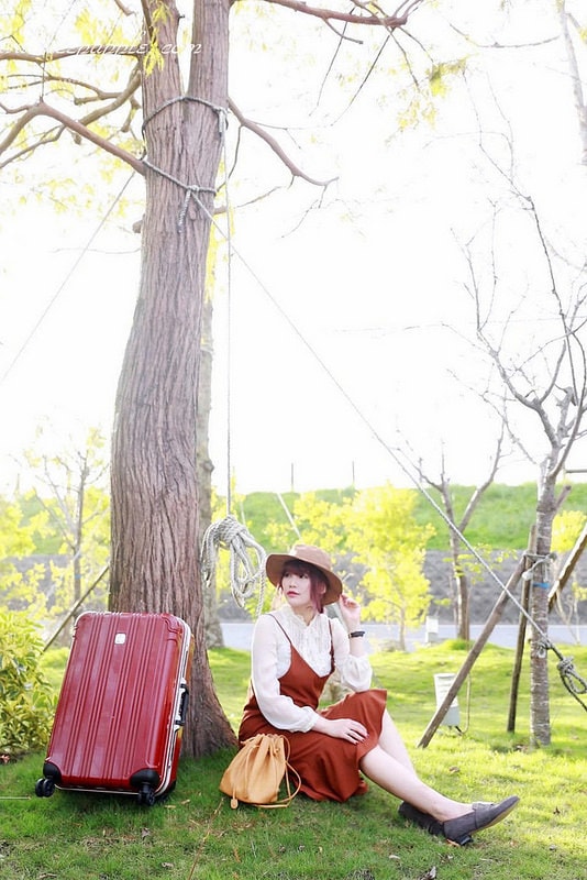 【團購】陪我到處去旅行吧,平價質感行李箱品牌Deseno酷比系列-亮面紅♥ - 第31張圖 IMG_3607