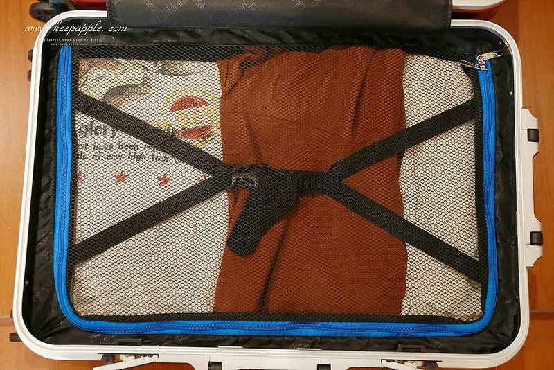 【團購】陪我到處去旅行吧,平價質感行李箱品牌Deseno酷比系列-亮面紅♥ - 第36張圖 IMG_3801