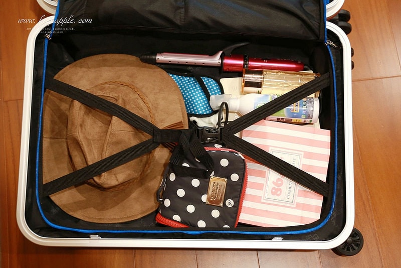 【團購】陪我到處去旅行吧,平價質感行李箱品牌Deseno酷比系列-亮面紅♥ - 第38張圖 IMG_3803