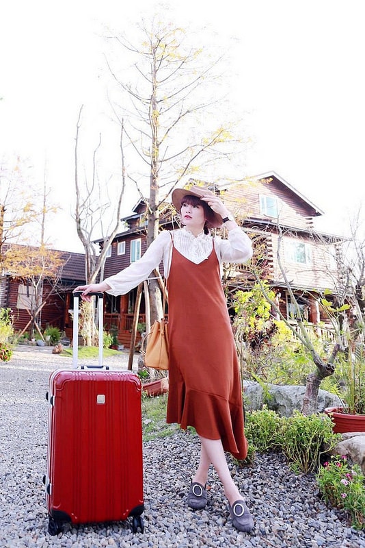 【團購】陪我到處去旅行吧,平價質感行李箱品牌Deseno酷比系列-亮面紅♥ - 第42張圖 IMG_3590