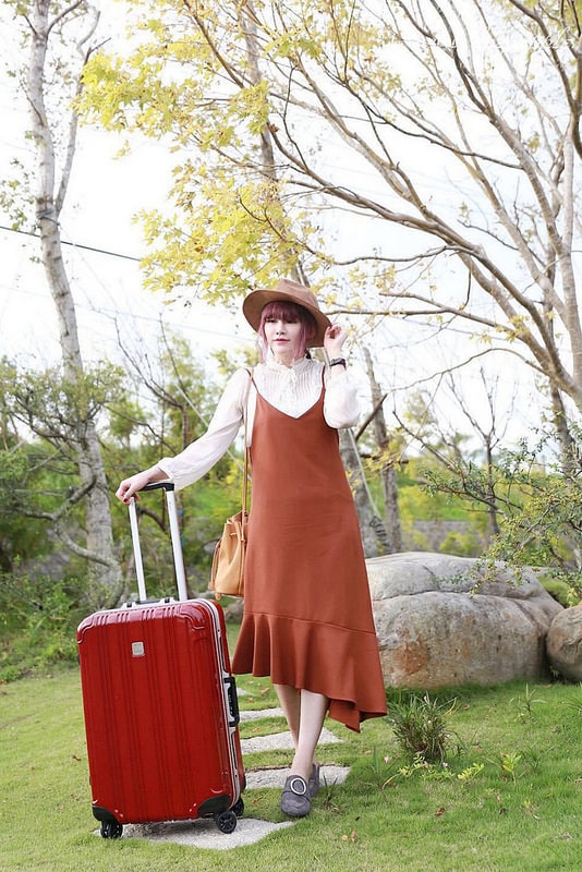 【團購】陪我到處去旅行吧,平價質感行李箱品牌Deseno酷比系列-亮面紅♥ - 第48張圖 IMG_3650