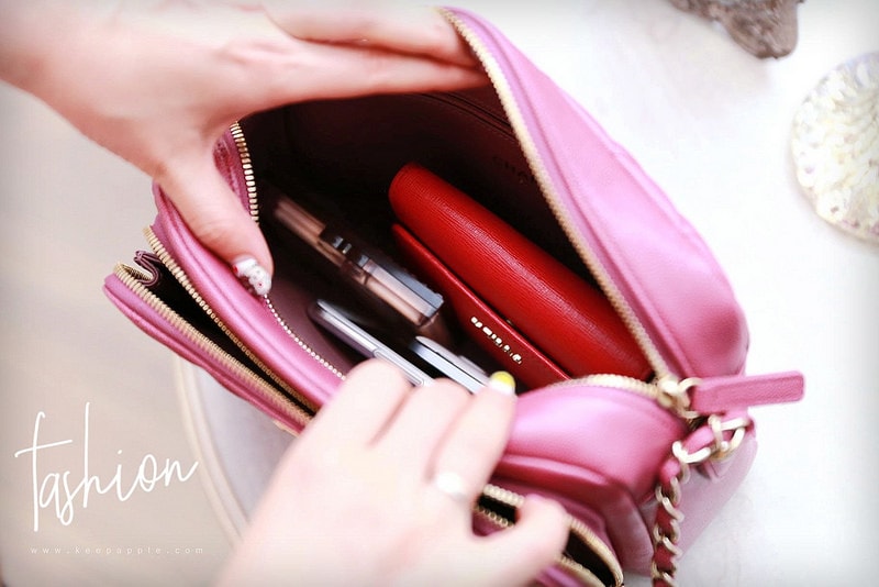 【敗家】德國漢堡購入的CHANEL香奈兒深粉紅休閒側背包開箱 // 荔枝皮好保養又好看 - 第16張圖 IMG_2457