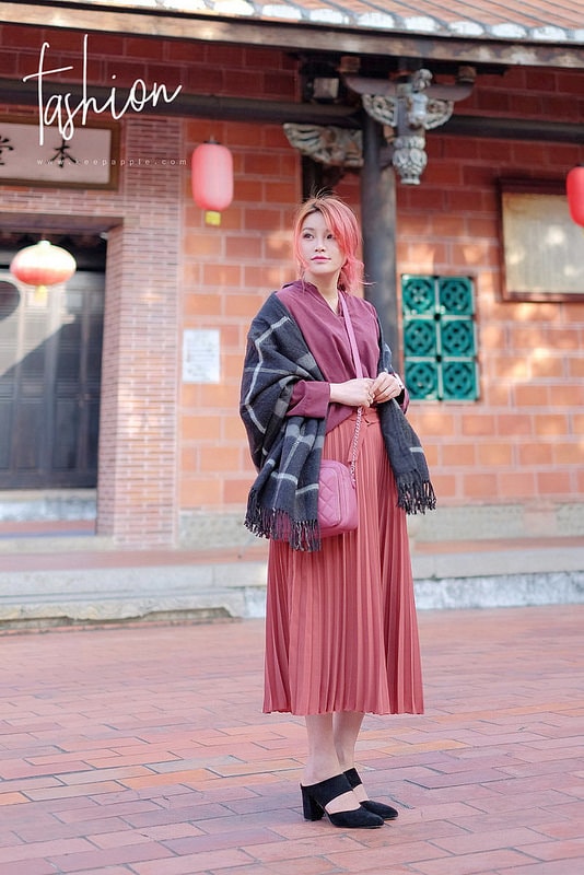 【敗家】德國漢堡購入的CHANEL香奈兒深粉紅休閒側背包開箱 // 荔枝皮好保養又好看 - 第40張圖 DSCF0019