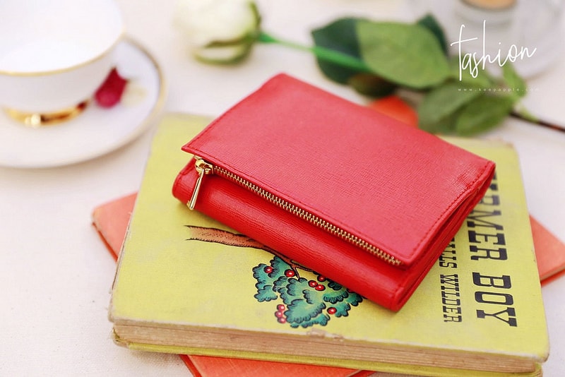 【敗家】小包包的好朋友。FURLA素面金字LOGO防刮牛皮釦式三折短夾 - 第10張圖 IMG_8374