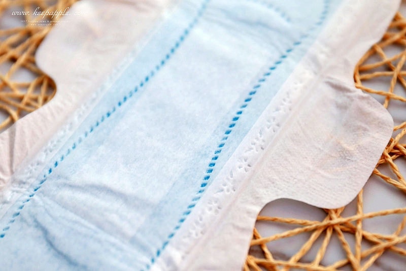 【合作】夏天必備涼感衛生棉。相見恨晚之超好用的icon愛康涼感衛生棉 - 第46張圖 IMG_4642