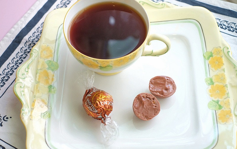 【生活】瑞士蓮Lindor軟心巧克力。讓我一口接一口停不下來的美味 - 第22張圖 DSCF6075