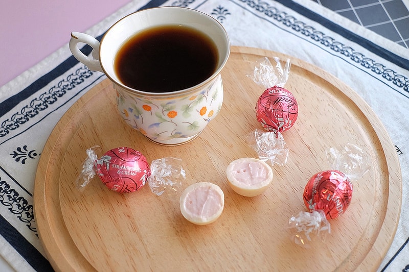 【生活】瑞士蓮Lindor軟心巧克力。讓我一口接一口停不下來的美味 - 第28張圖 DSCF6043