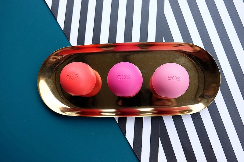 【唇妝】風靡歐美的EOS伊歐詩天然潤唇球-陽光野莓、草莓雪酪、夏日水果 - 第41張圖 DSCF6761