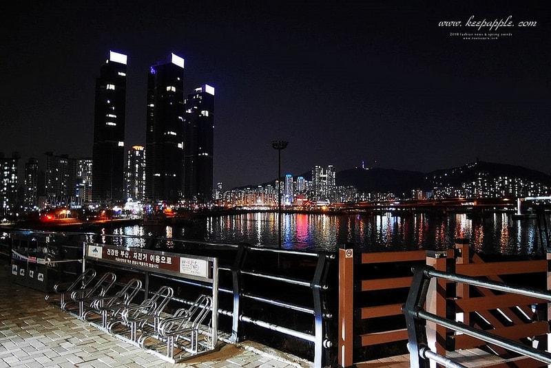 【釜山旅行】2018年KLOOK遊艇夜景初體驗。奢華浪漫的姊妹海上漂游記XD - 第75張圖 P1440148