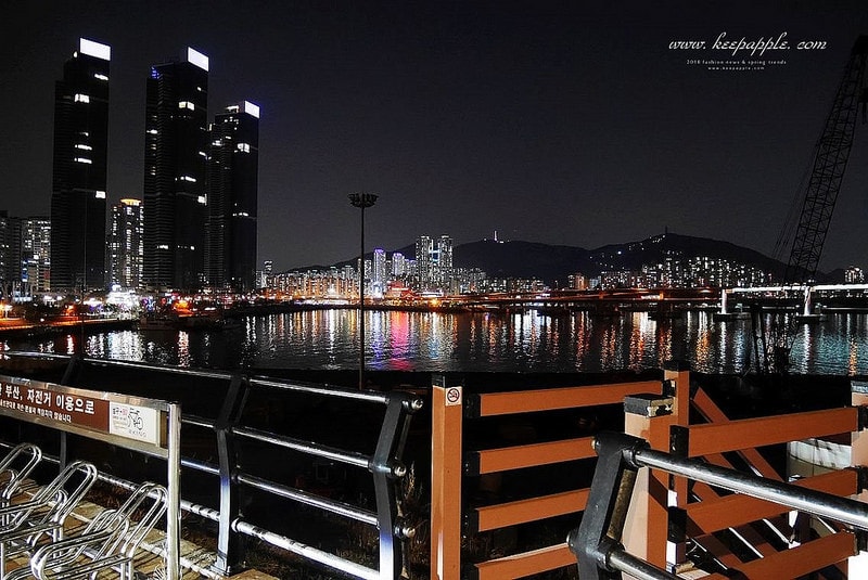 【釜山旅行】2018年KLOOK遊艇夜景初體驗。奢華浪漫的姊妹海上漂游記XD - 第76張圖 P1440157