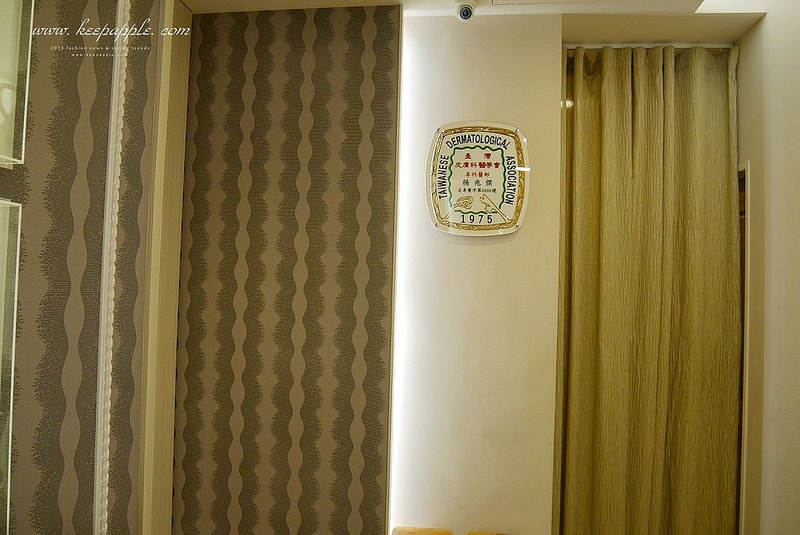 【醫美】夏日抗紅大作戰。對抗泛紅、斑點跟膚色不均的最佳幫手就是M22彩衝光 - 第32張圖 P1460718