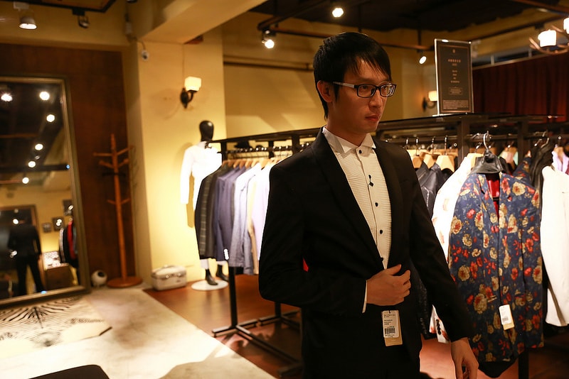 【逼先生專欄】五周年紀念婚紗第一彈。台北租借西裝-東潮時裝西服 (板橋店) - 第19張圖 IMG_6112