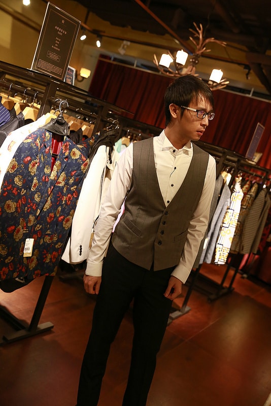 【逼先生專欄】五周年紀念婚紗第一彈。台北租借西裝-東潮時裝西服 (板橋店) - 第49張圖 IMG_6142