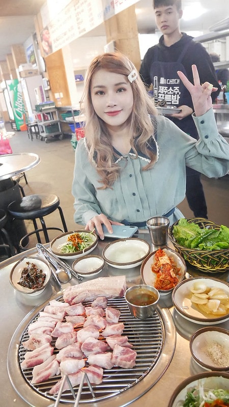 【逼先生專欄】《濟州自由行全攻略》濟州島必吃黑豬肉:GD大愛「豚舍豚」(돈사돈) - 第20張圖 P1140163