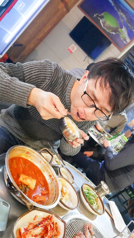 【逼先生專欄】《濟州自由行全攻略》濟州島必吃黑豬肉:GD大愛「豚舍豚」(돈사돈) - 第31張圖 P1140185