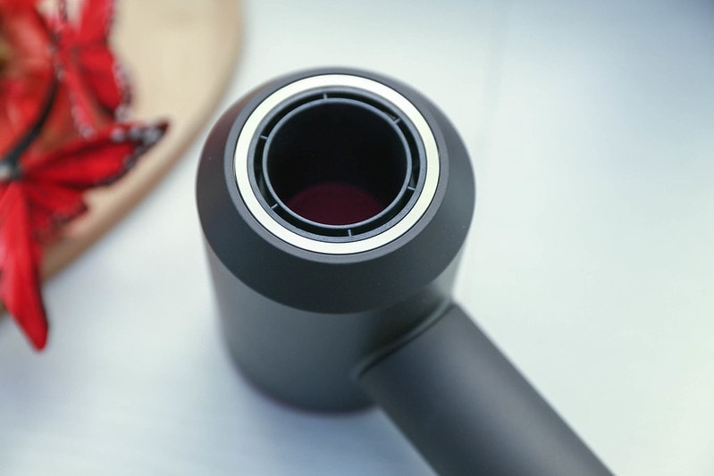 【分享】日本Dyson Supersonic™不一樣的神級吹風機。正版VS.盜版 比一比到底哪裡不一樣? - 第7張圖 IMG_6982