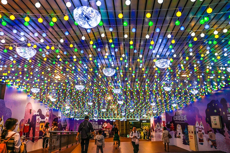 【活動】「2019新北市歡樂耶誕城」。雷射光雕秀/三大必逛主題燈區/交通資訊/活動內容/必逛必拍網美景點 - 第16張圖 IMG_4042