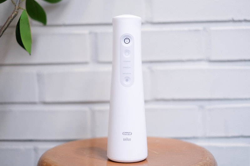 【家電】2019歐樂B沖牙機推薦。可攜式高效活氧沖牙機~讓牙套妹的牙齒保養更輕鬆! - 第12張圖 歐樂B沖牙機