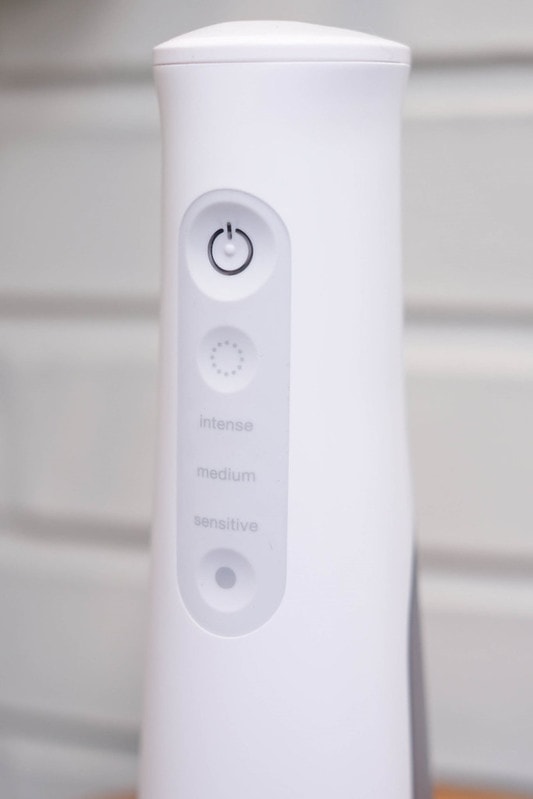 【家電】2019歐樂B沖牙機推薦。可攜式高效活氧沖牙機~讓牙套妹的牙齒保養更輕鬆! - 第14張圖 歐樂B沖牙機