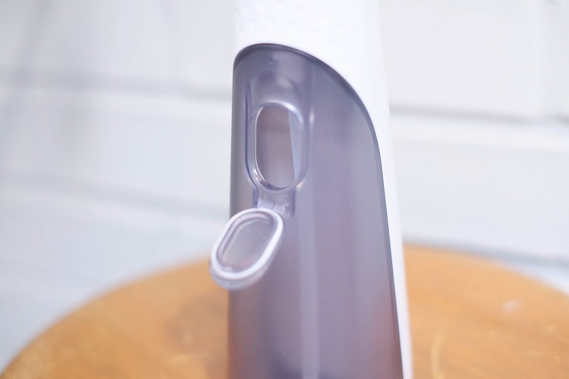 【家電】2019歐樂B沖牙機推薦。可攜式高效活氧沖牙機~讓牙套妹的牙齒保養更輕鬆! - 第17張圖 歐樂B沖牙機